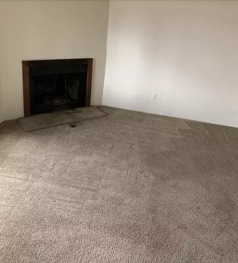 951 NE Linden Ave, Gresham, OR 97030 photo 4