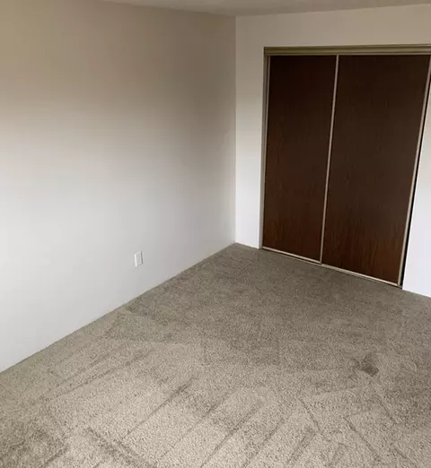 951 NE Linden Ave, Gresham, OR 97030 photo 13