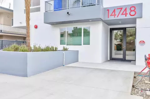 14748 Victory Blvd, Los Angeles, CA 91411
