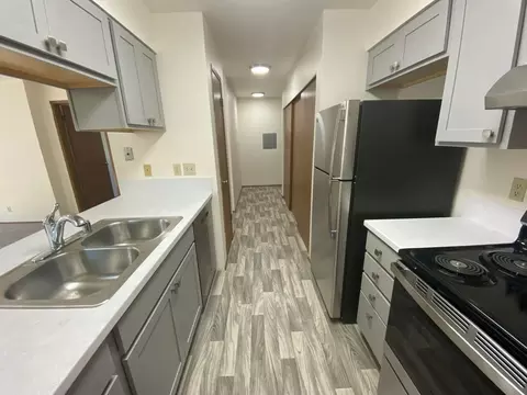 812 NE 42nd St, Seattle, WA 98105