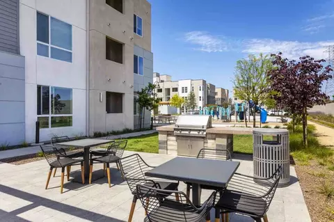 285 E Del Amo Blvd, Carson, CA 90745 photo 16