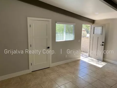 2923 E 10th St, Tucson, AZ 85716