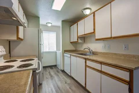 710 N Broadway St, Estacada, OR 97023