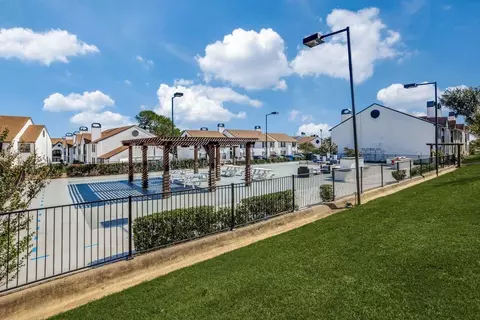 3001 Crystal Spgs, Bedford, TX 76021