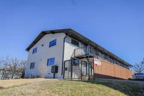 612 N Lancaster Ave #IRVN-105, Dallas, TX 75203
