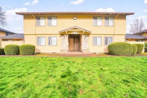 1535 SE Maple St #15, Hillsboro, OR 97123
