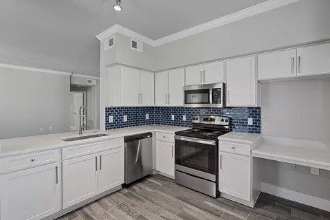 10325 Cypresswood Dr #1715, Houston, TX 77070