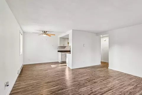 16104 36th Ave W #107, Lynnwood, WA 98087
