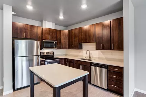 16255 Kenyon Ave #215, Lakeville, MN 55044