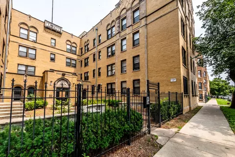 1734 E 72nd St #1734-306, Chicago, IL 60649