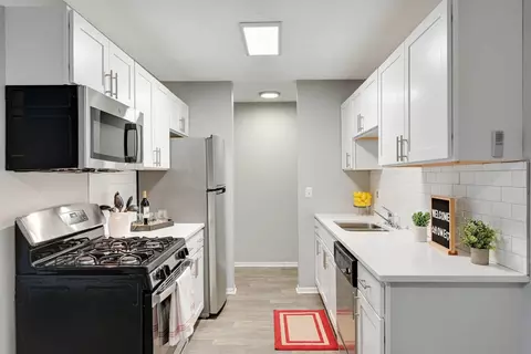 18900 Stratford Rd #2-5241, Minnetonka, MN 55345