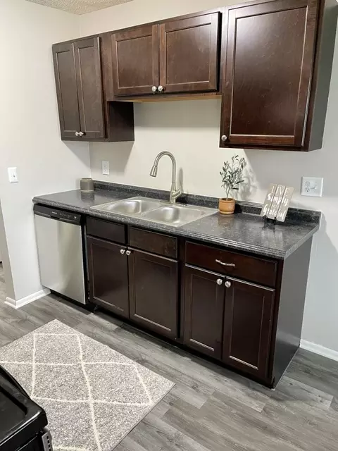 1530 Bellows St #318, Saint Paul, MN 55118