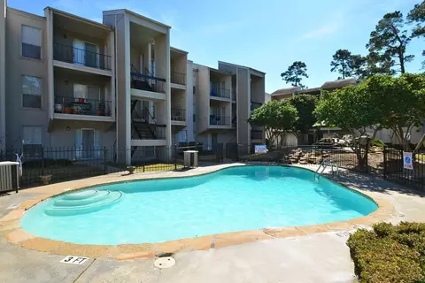 3565 Delaware St #0204, Beaumont, TX 77706