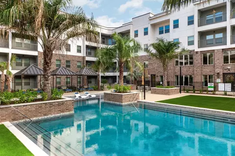 8901 W Fairmont Pkwy #241, La Porte, TX 77571