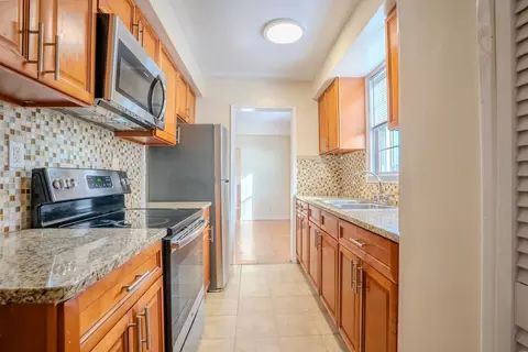 12929 Shaker Blvd #ST602, Cleveland, OH 44120