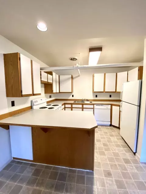 1421 2nd Ave N #11, Seattle, WA 98119