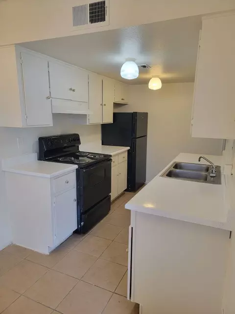 2520 W Mclellan Blvd #81, Phoenix, AZ 85017