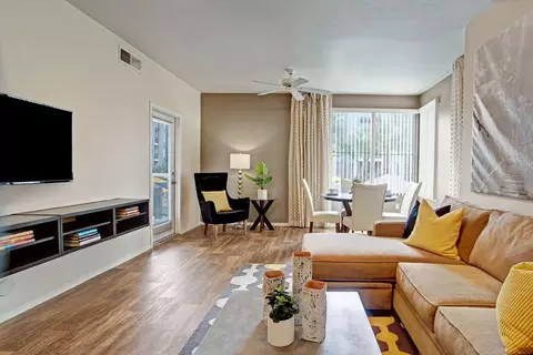 1033 N Parkside Dr #C102, Tempe, AZ 85281