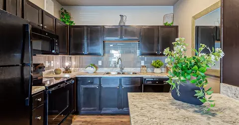 2015 Escala Pkwy #08312, San Antonio, TX 78251