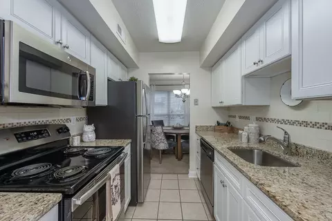 8713 Harper Point Dr #8707D, Cincinnati, OH 45249