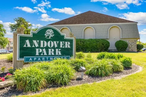 351 Andover Dr #8G, Valparaiso, IN 46383