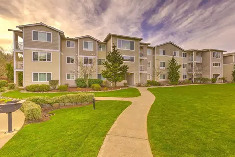 15300 SE 155th Pl #D-102, Renton, WA 98058