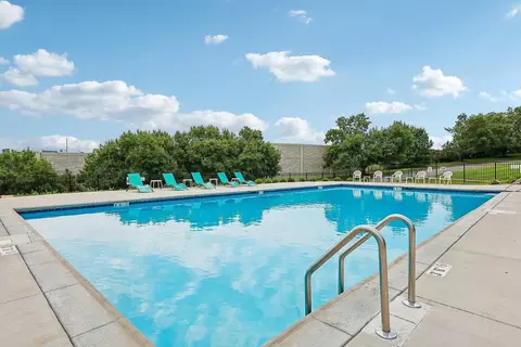 550 Mount Zion Rd #240, Florence, KY 41042