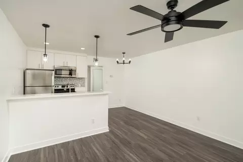 7045 N 7th St #173, Phoenix, AZ 85020