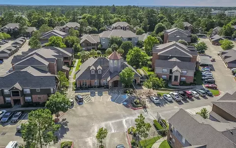 1600 River Pointe Dr #1021, Conroe, TX 77304 photo 2
