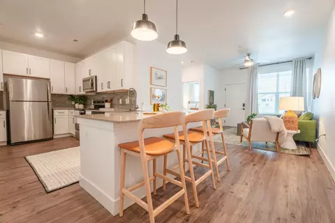 370 Homestead Ave #209, Greenwood, IN 46143