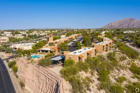 855 E River Rd #037, Tucson, AZ 85718