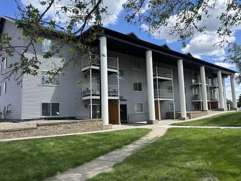 120 College Park Cir #131-13, Lincoln, NE 68505