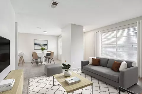 5608 Royal Ln #526, Benbrook, TX 76109