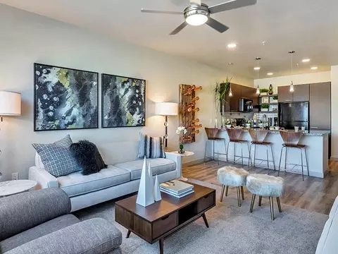 4333 N 6th Dr #442, Phoenix, AZ 85013