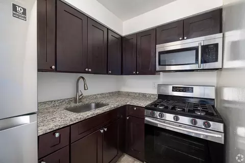 7 S Lake Dr #1A, Hackensack, NJ 07601