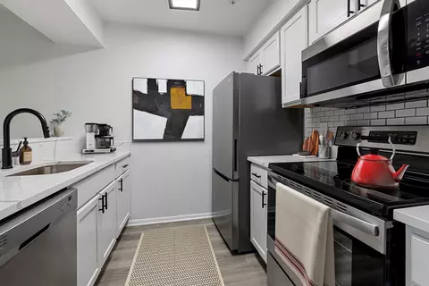 1623 Parkridge Cir #140, Crofton, MD 21114