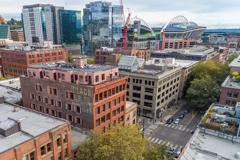318 1st Ave S #401, Seattle, WA 98104