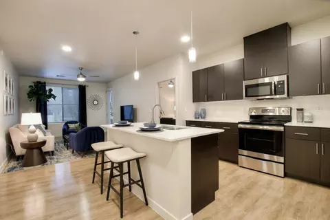 10801 N 32nd St #304, Phoenix, AZ 85028