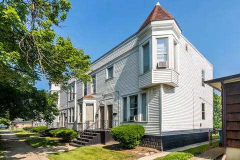 41 E 156th St #41, Harvey, IL 60426
