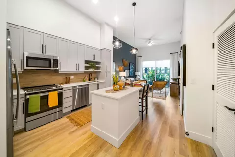 4760 NW 85th Ave #417, Doral, FL 33166