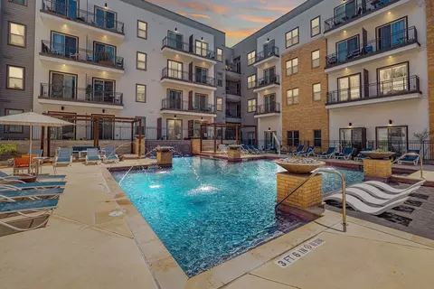 1130 Broadway St #121, San Antonio, TX 78215