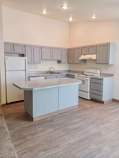 2500 S 272nd St #D051, Kent, WA 98032
