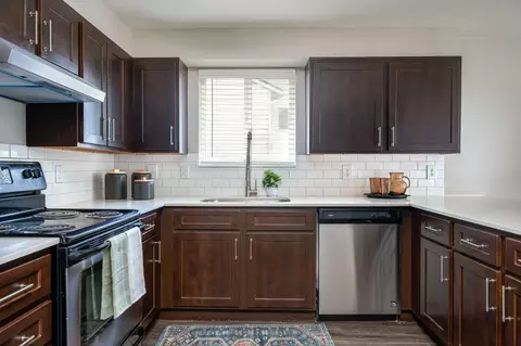 11480 SE Sunnyside Rd #H_30, Clackamas, OR 97015
