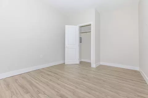 35 S 3rd St #1, Philadelphia, PA 19106