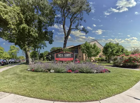 40 Chapman Blvd #D04, Somers Point, NJ 08244