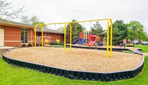 2200 S Butterfield Rd #A-005, Mundelein, IL 60060