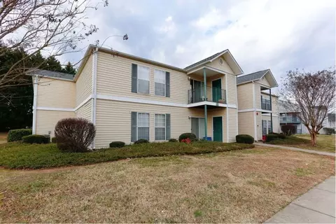 101 Northgate Ln #303, Bessemer City, NC 28016