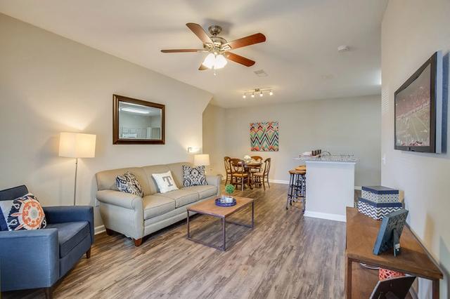 3539 Mary Taylor Rd #200, Birmingham, AL 35235