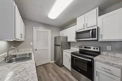 450 S Peachtree Pkwy #00-A101, Peachtree City, GA 30269
