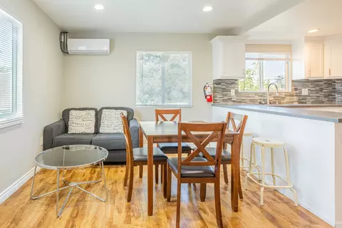 1202 W 36th Pl, Los Angeles, CA 90007
